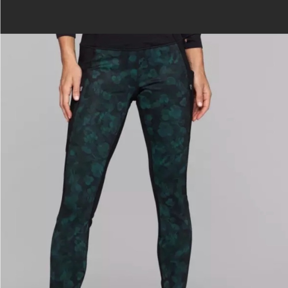 Athleta Frost High Traverse Tight (S)